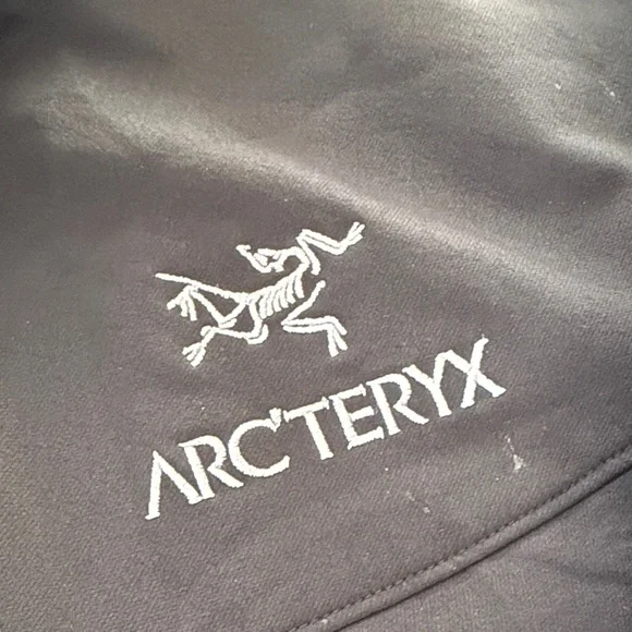 Arc'teryx Black Men's Softshell Performance Jacket - Picture 4 of 14